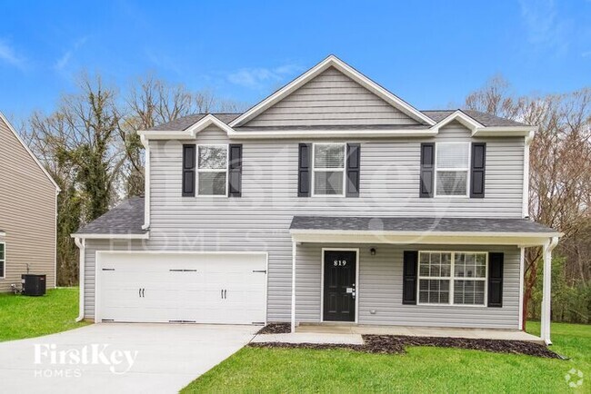 Building Photo - 819 Pine Cir Dr