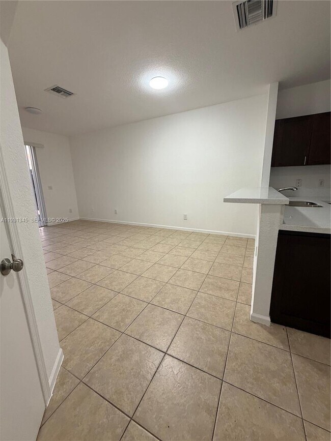 Building Photo - 1415 NW 34th Way