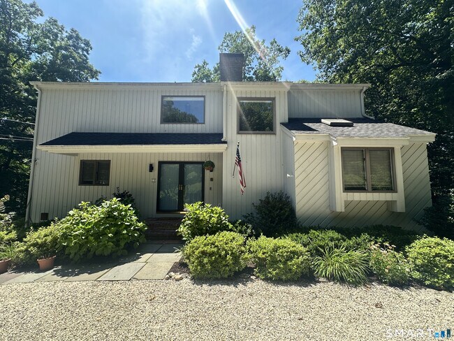 Foto del edificio - 19 Brookhill Ln