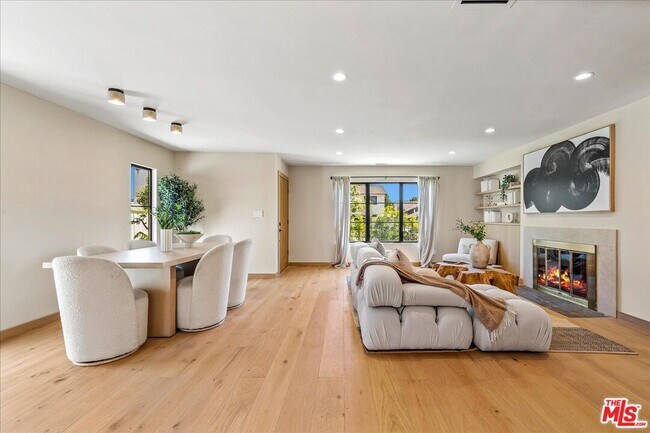 Foto del edificio - 14537 Hesby St