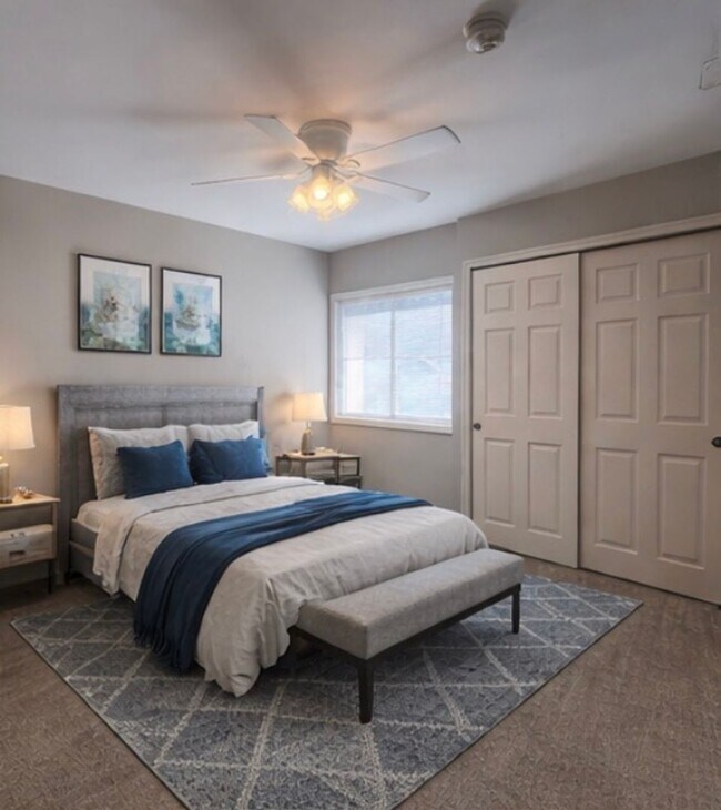 Building Photo - Summit Street Duplexes