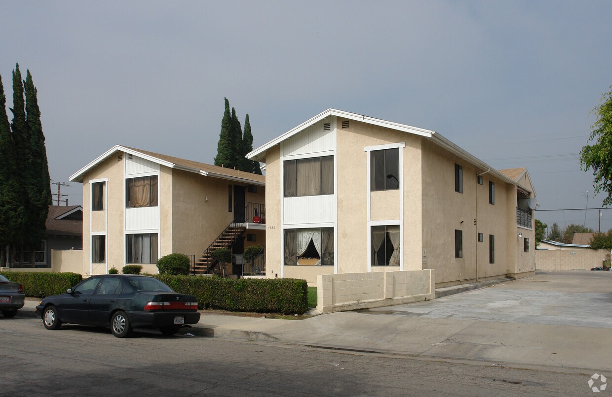 Foto del edificio - 7887 10th St