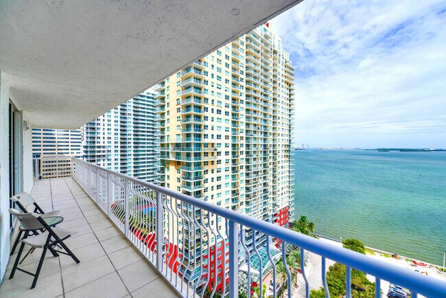 Foto del edificio - 1200 Brickell Bay Dr