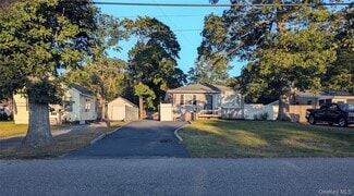 Building Photo - 139 Pine Neck Ave