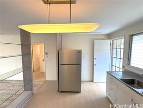 Building Photo - 751 Hoawa St