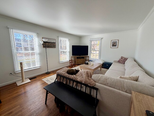 Foto del edificio - 1240 Patrick Ln