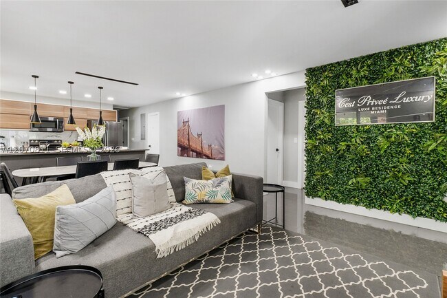 Foto del edificio - 5530 NW 5th Ct