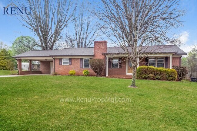 Building Photo - ****AVAILABLE NOW $0 APPLICATION FEE *****