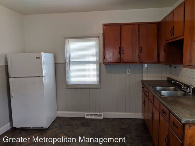Building Photo - 3 br, 1 bath House - 3205 Searsdale Avenue