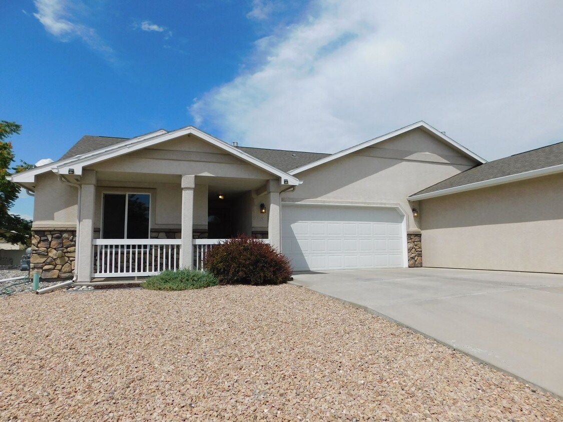 Foto principal - Nice Duplex in Established Neighborhood