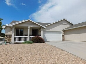 Building Photo - 2814 Columbine Ct