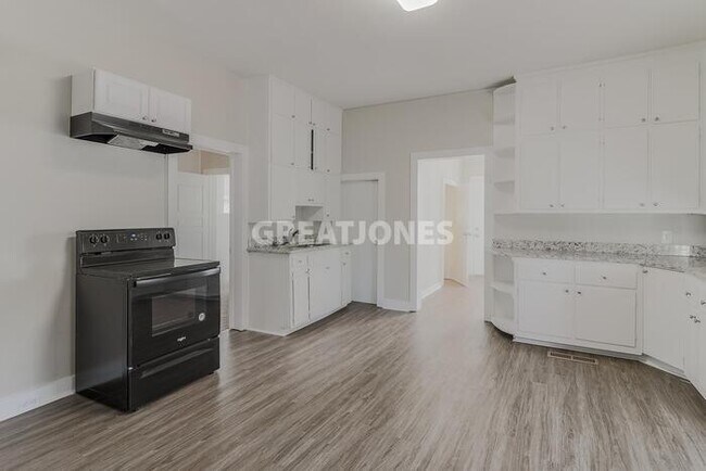 Foto del edificio - 1105 1st Ave