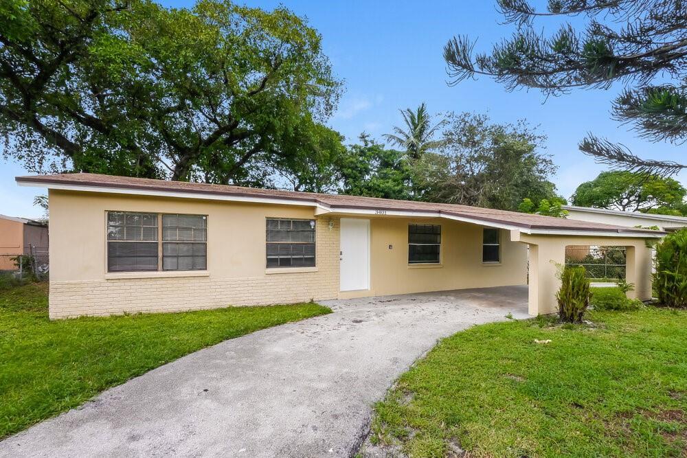 Primary Photo - 3401 NW 18th Pl