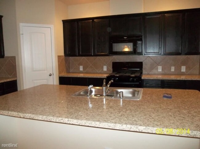 Building Photo - 4 br, 3.5 bath House - 30802 Gardenia Trac...