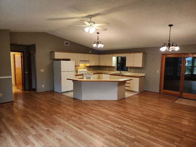 Building Photo - Nice 3/2 home in Florida Shores