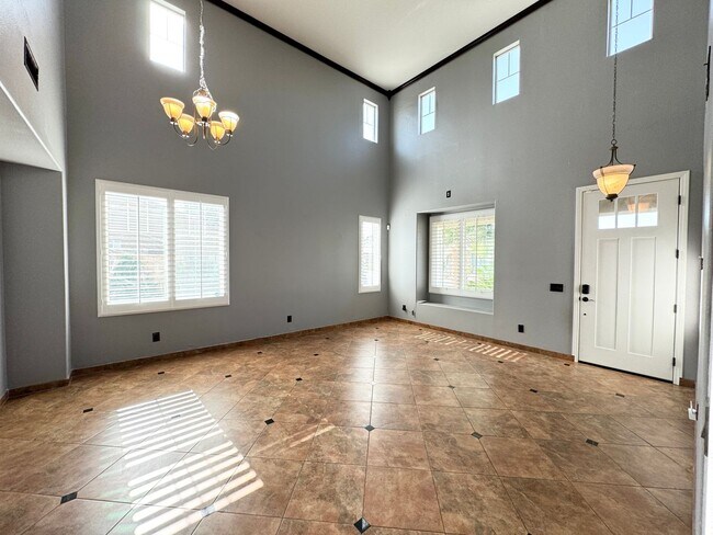 Building Photo - AVAILABLE NOW !!! 4 Bedroom/ 3 Bathroom Home with Pool in Talavera Community Indio!!