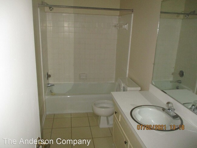 Building Photo - 2 br, 1 bath House - 2024 #4 W Oglethorpe ...