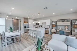 Building Photo - 6115 Planta LN