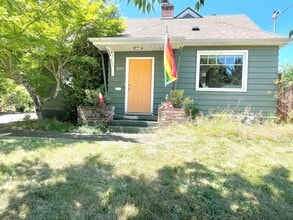 Building Photo - 105 NE 86th Ave