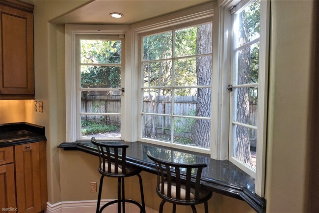 Foto del edificio - 3 br, 1 bath House - 1213 10th Ave