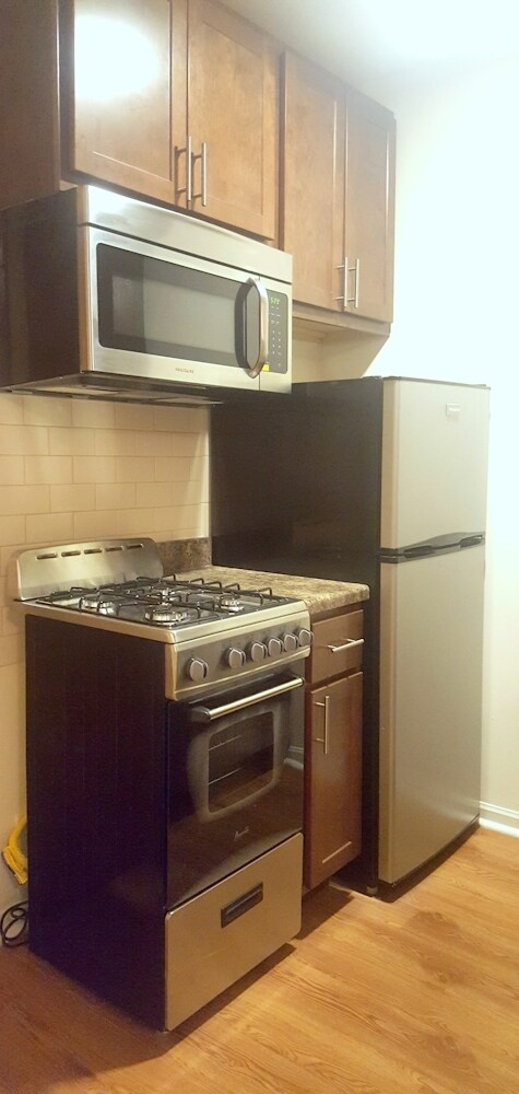 Foto del edificio - 4031 N Kenmore Ave