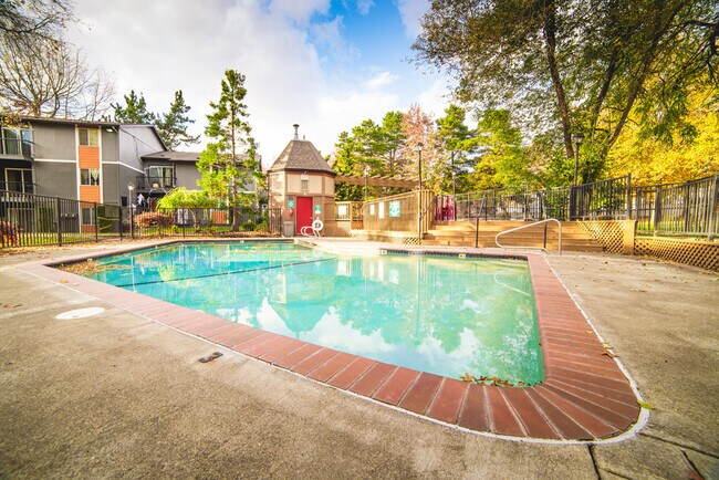 Foto del edificio - Lynmarie Apartments