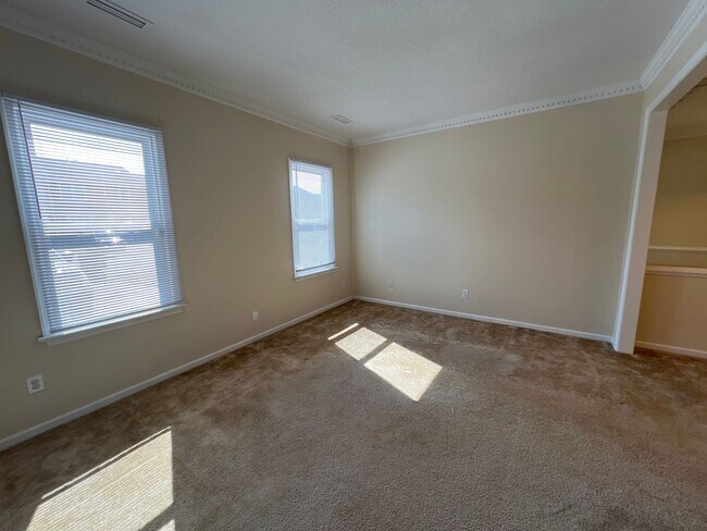 Foto del edificio - Spacious HOLLAND MEADOWS townhome