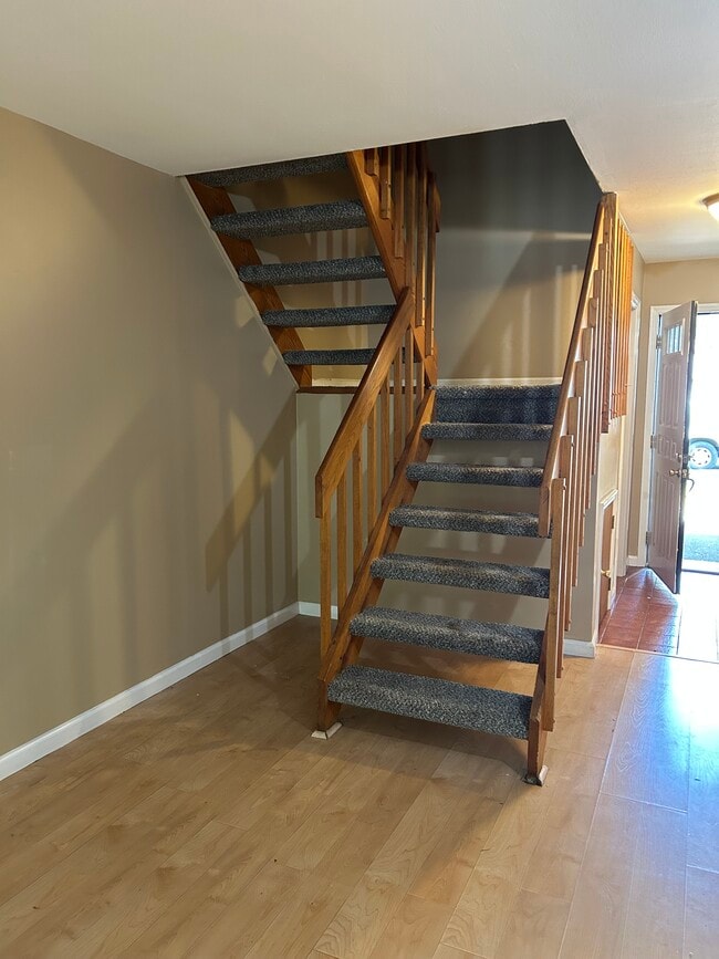 Building Photo - 11 Sunstone Dr