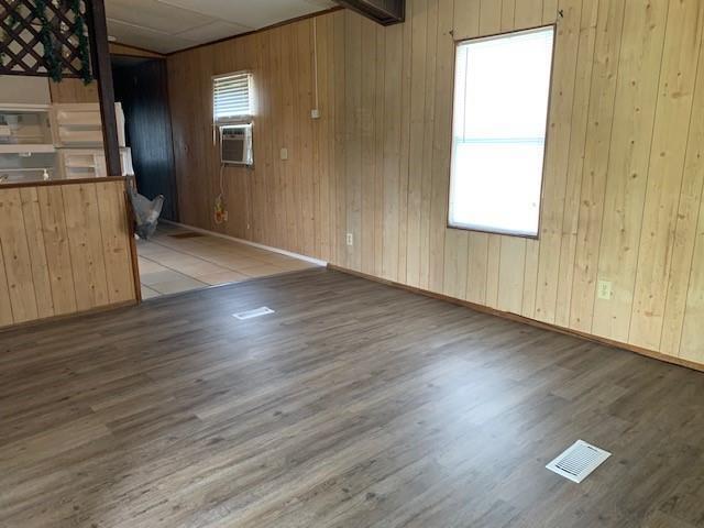 Building Photo - 8455 N Grand Farms Rd
