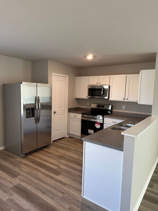 Building Photo - NEW Three Bedroom | Two Bath Home in Stage...