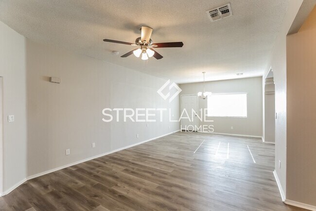Building Photo - Charming 3 Bedroom in Phoenix!