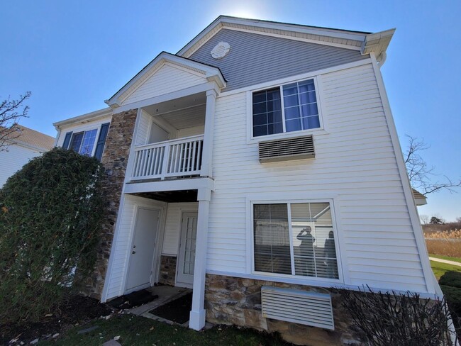 Balcony with storage closet - 1023 Silverstone Dr