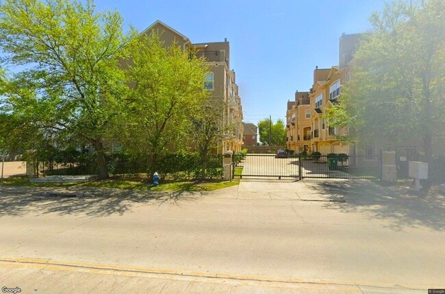 Building Photo - 5615 Winsome Ln