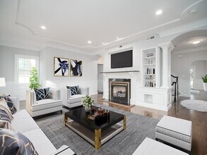 Building Photo - 8 Richardson St