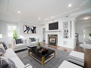 Building Photo - 8 Richardson St