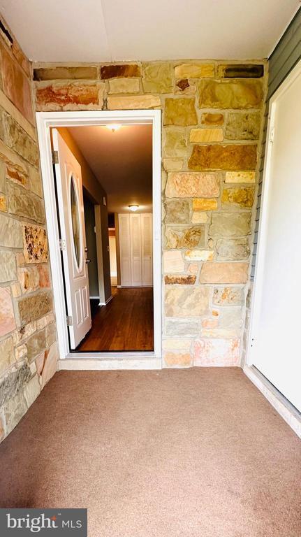 Building Photo - 10 Dartmoor Pl