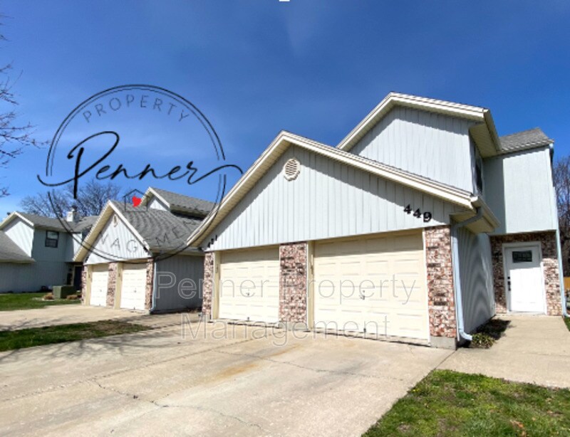 Foto principal - 455 NE Churchill St