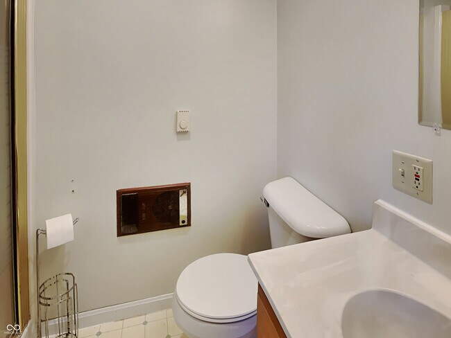 Foto del edificio - 4 W Main St