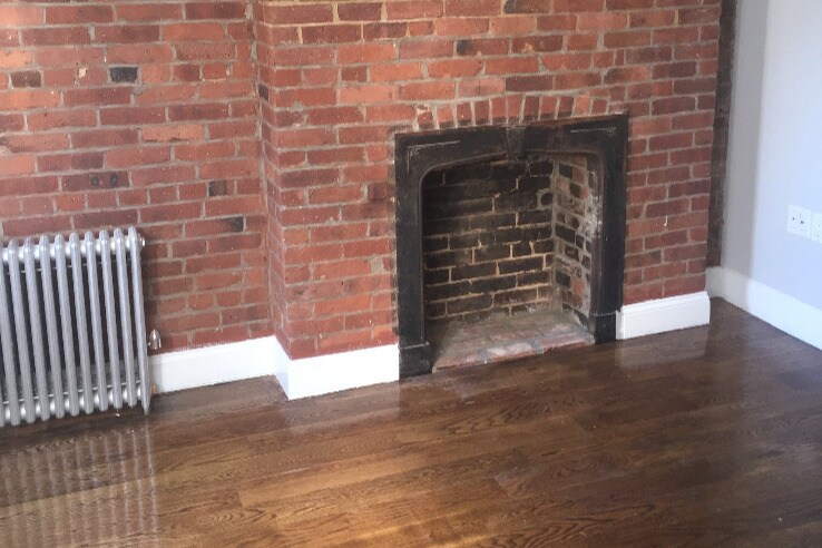 Primary Photo - 100 E 7th St