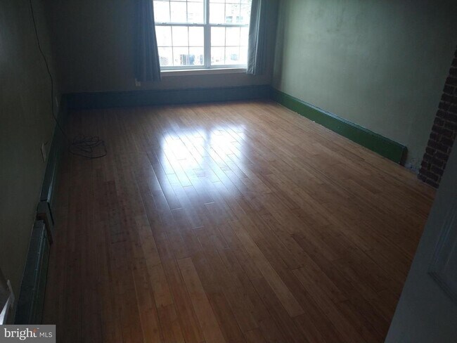 Foto del edificio - 634 E 4th St