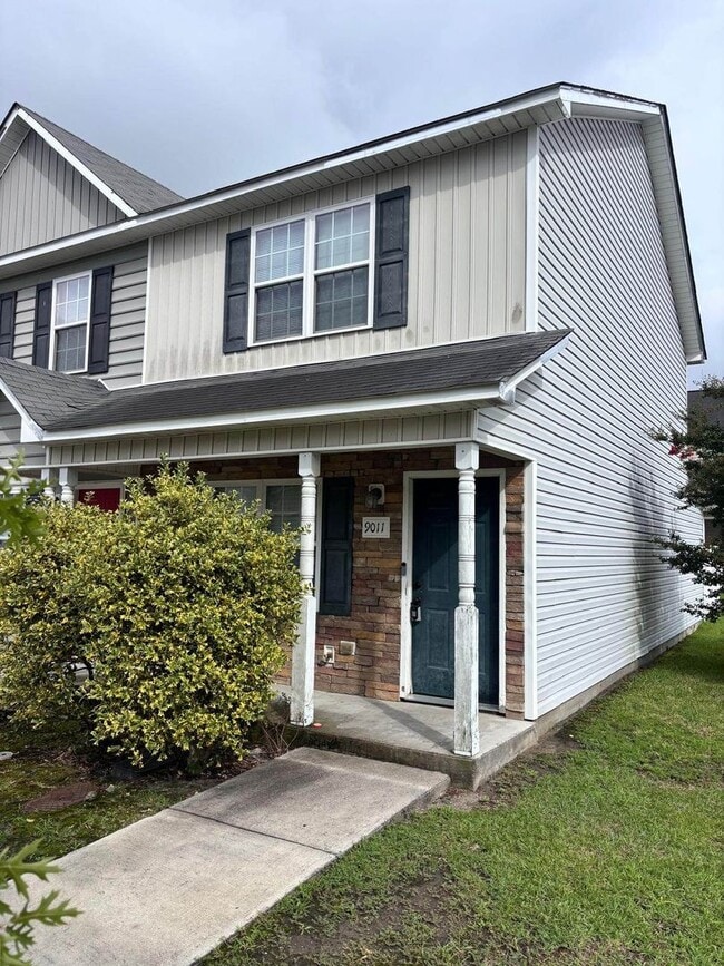 Building Photo - 9011 Banister Loop