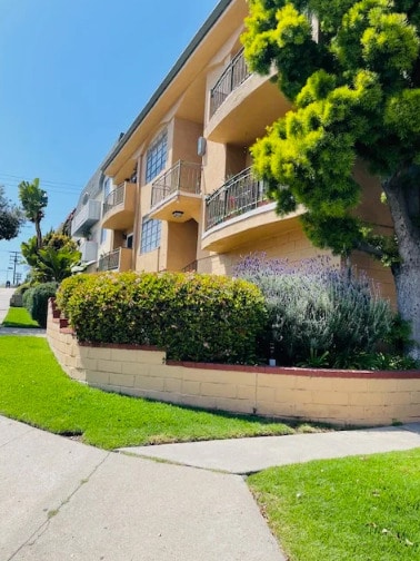 Primary Photo - 10961 Palms Blvd