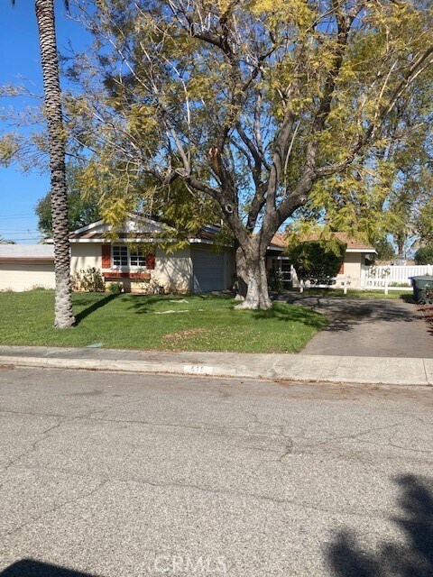 Building Photo - 515 Alta Mesa Dr