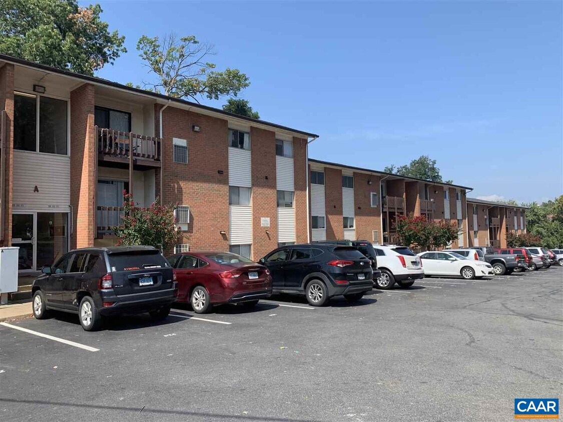 Primary Photo - 1215 Wertland St