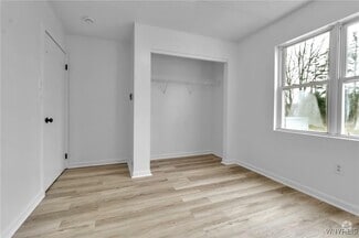 Building Photo - 1608 Sweet Home Rd