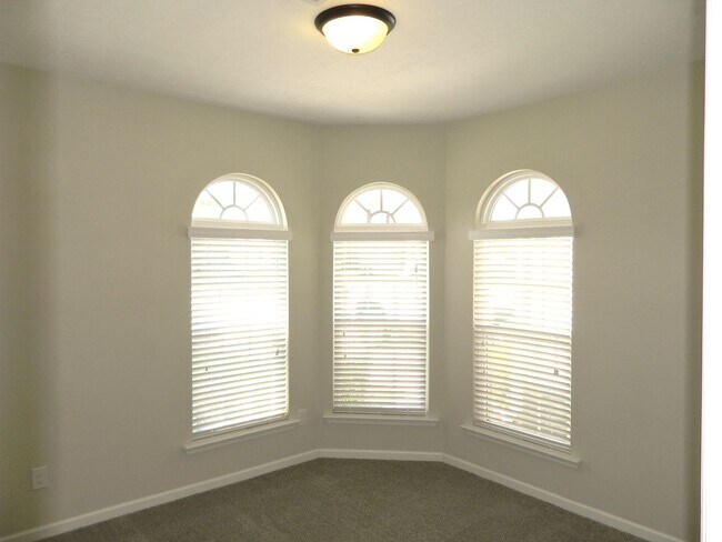 Building Photo - 7018 Summerton Dr