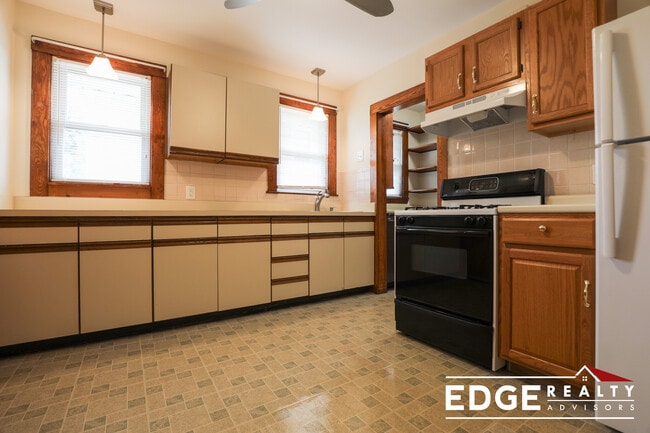 Building Photo - 66 Breck Ave