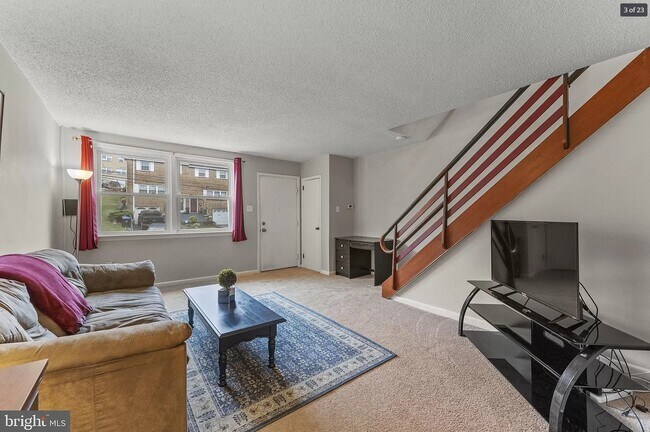 Foto del edificio - 537 E Basin St