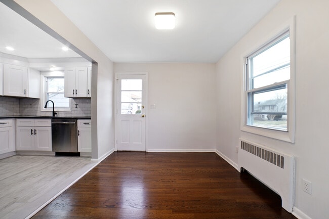 Building Photo - 1078 Burnet Ave