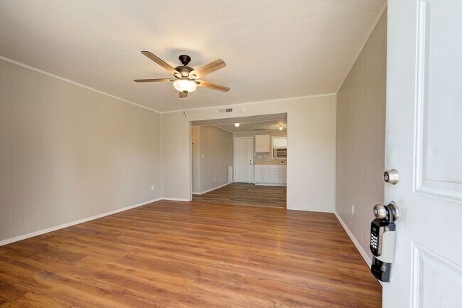 Foto del edificio - 3742 Oliver St